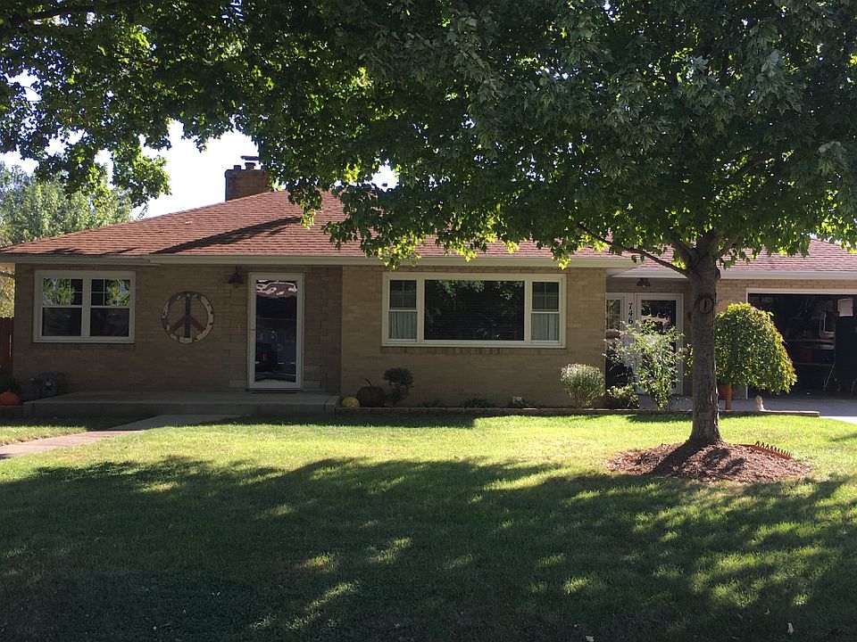1st image of 746 Hazen Ave