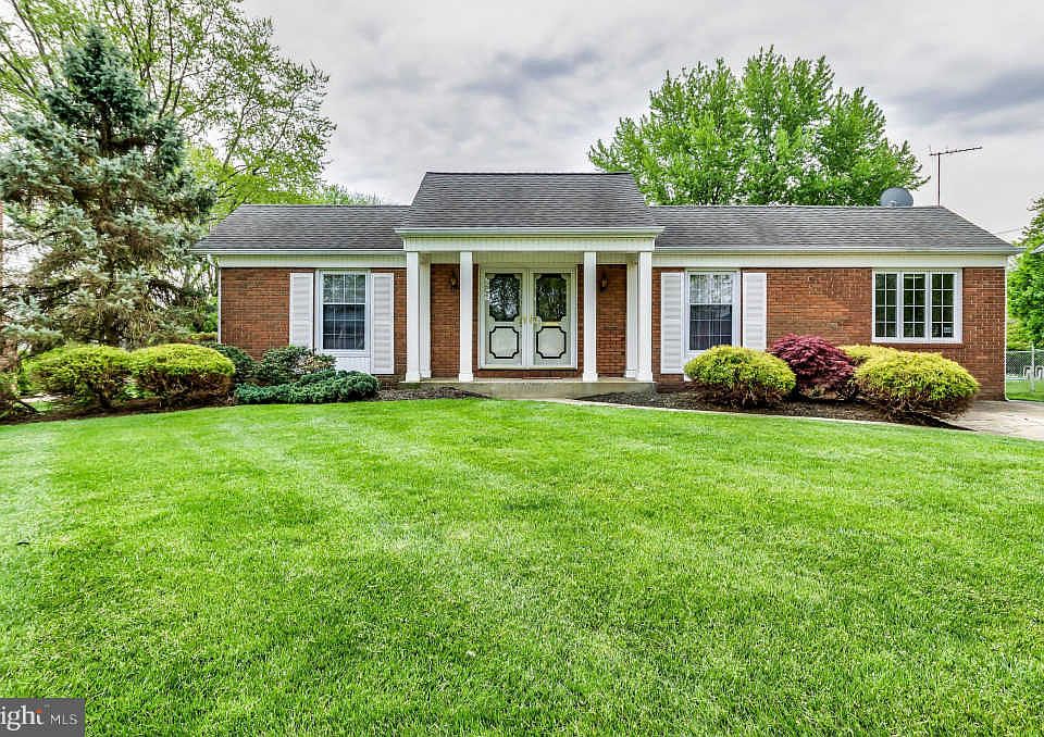 1st image of 226 Beechwood Ct
