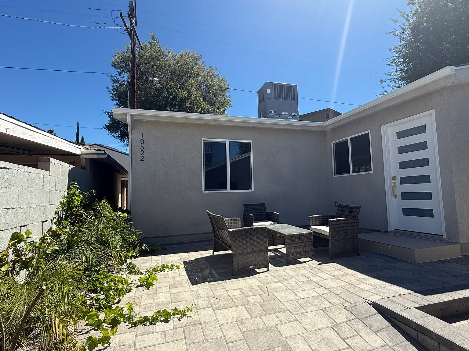 2 bed, 800 sqft, $3,000 — Photo 3