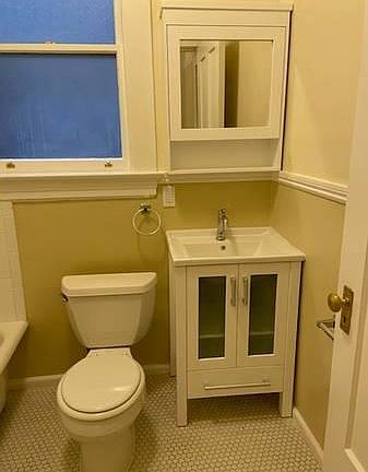 4th image of 1010 Hyde St APT 105