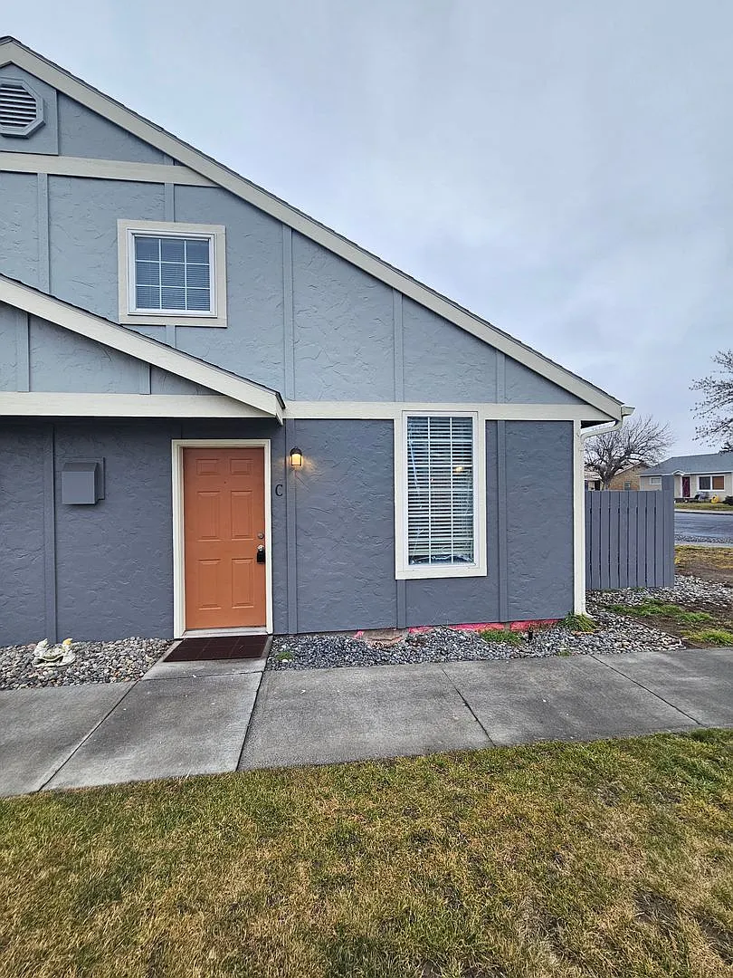 924 W 4th Ave — Photo 1
