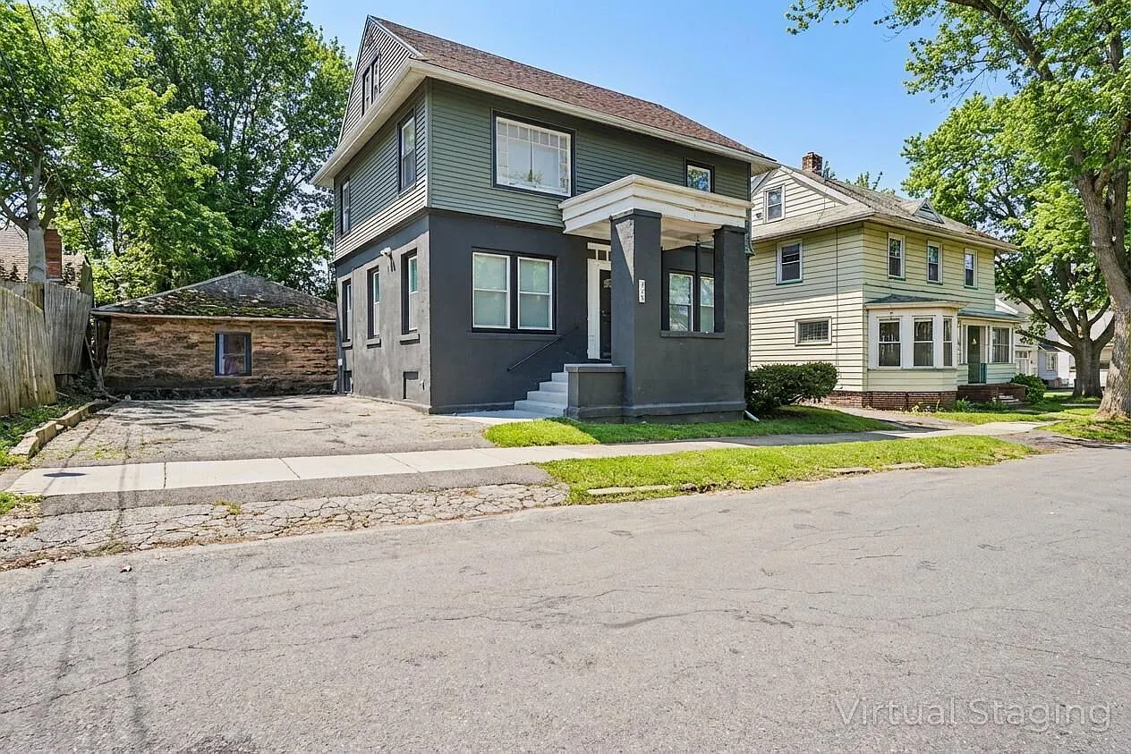 3 bed, 1400 sqft, $2,800 — Photo 2