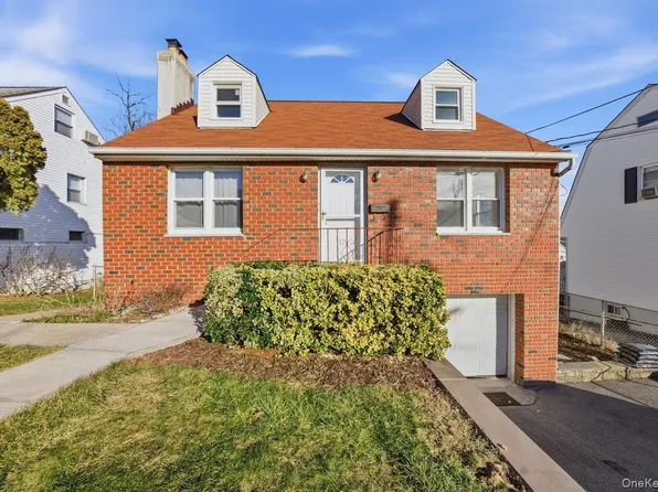 54 Staunton Street, Yonkers, NY 10704