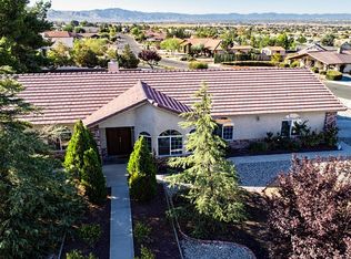 19829 Sunset Ln, Apple Valley, CA 92308