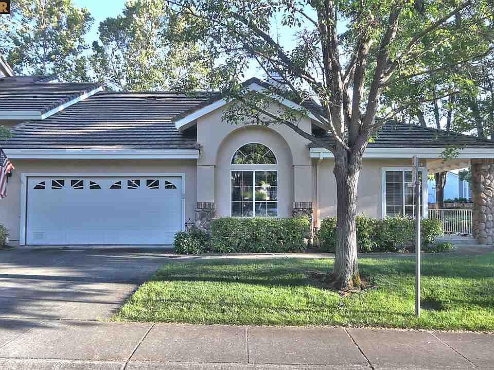 2nd image of 190 Tivoli Ln