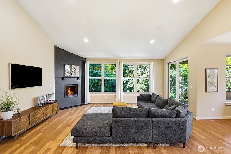 4th image of 3046 SW Manning Street
