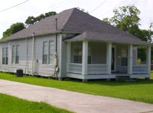 1534 Dieu St, Port Neches, TX 77651