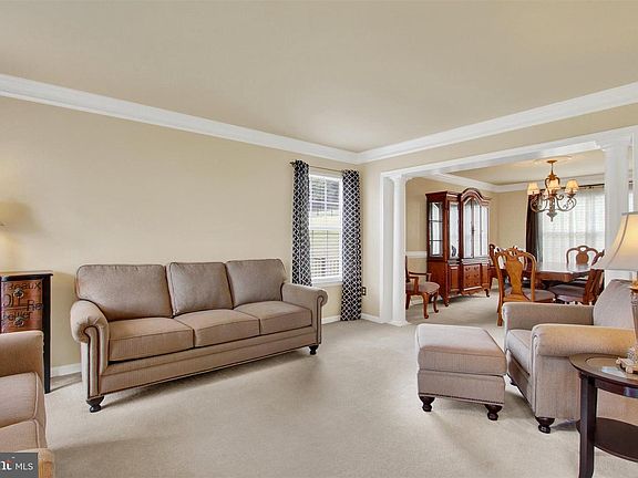 5th image of 805 Clydesdale Dr