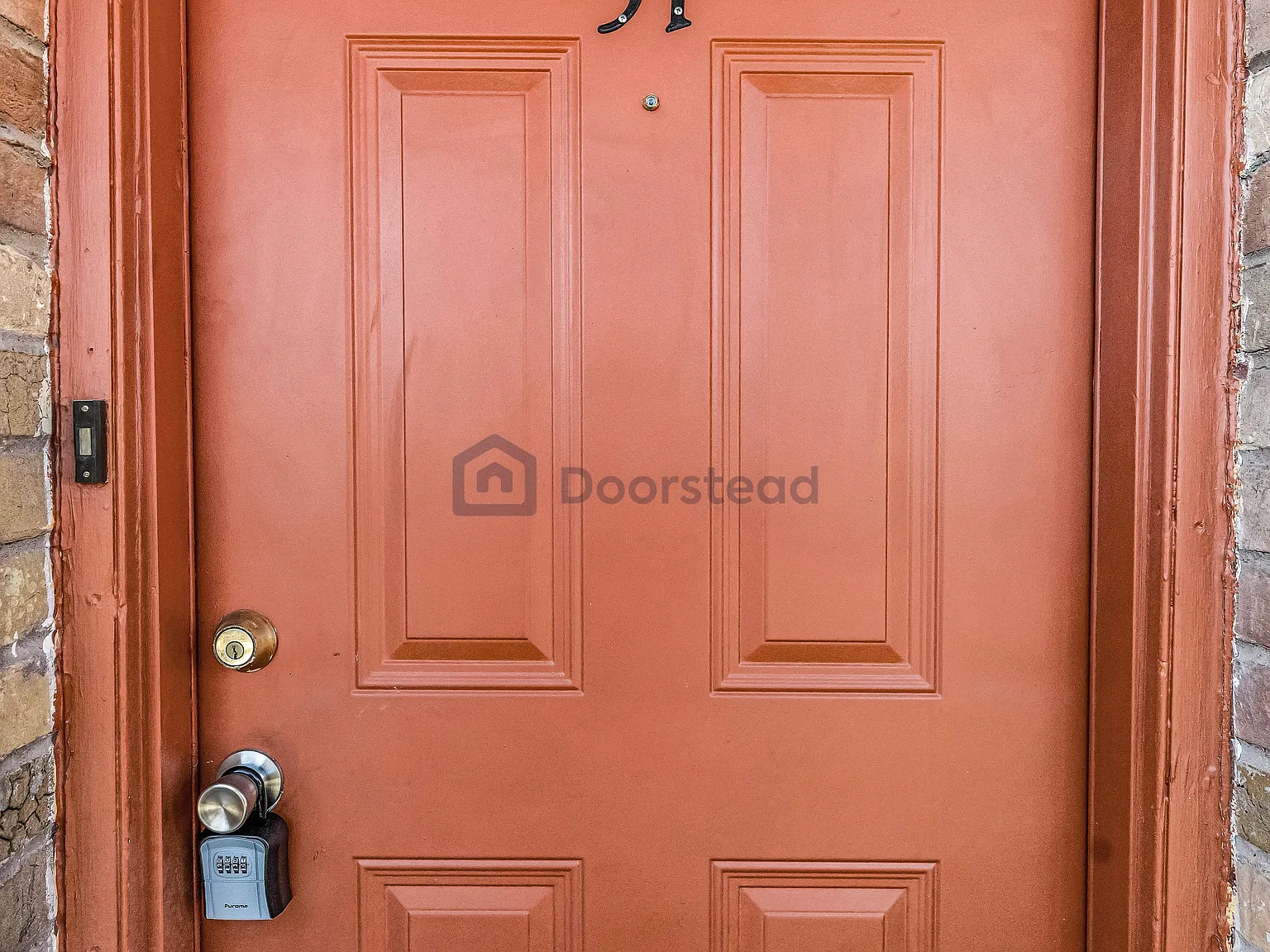 2 bed, 1.0 bath, 810 sqft, $900 — Photo 2