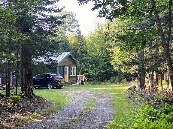 3rd image of 35 Birch St