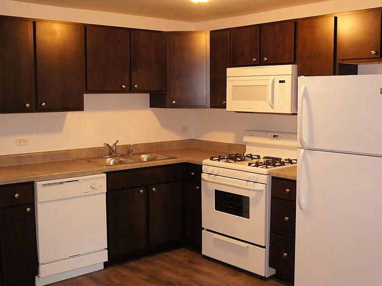 2516 N. Kedzie LP — Photo 9