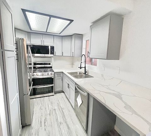 3rd image of 410 W 220th St Unit 4