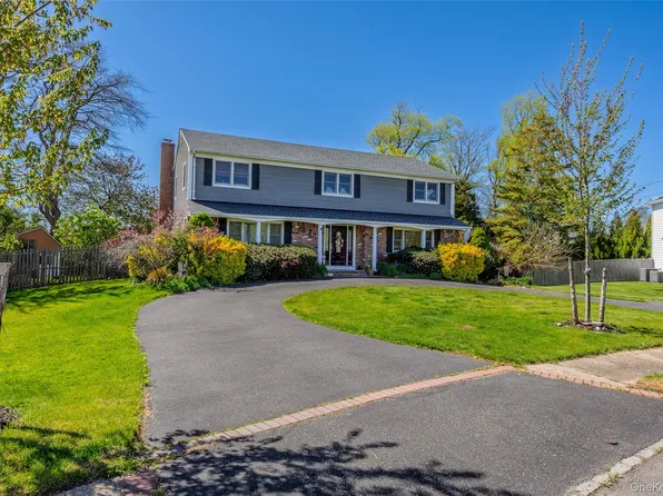 80 Palmer Drive, Sayville, NY 11782