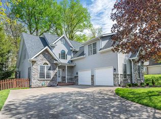 1163 S Weatherstone Ln, Bloomington, IN 47401