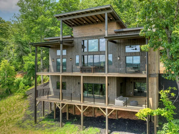 25 Boundless Trl, Morganton, GA 30560