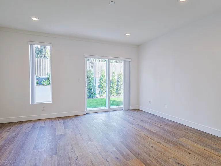 5934 Lemp Ave — Photo 3