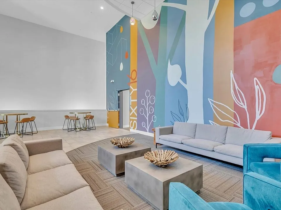 Inviting Resident Lounge - Sixty16 Apartments Shawnee, KS