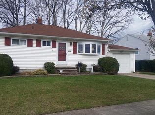 5718 Michael Dr, Brookpark, OH 44142