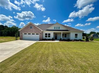 3263 Peppermill Ct, Opelika, AL 36801