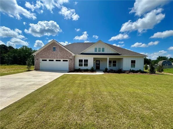 3263 Peppermill Ct, Opelika, AL 36801