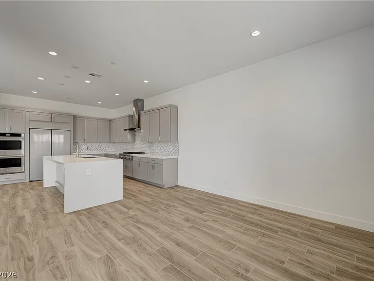 11803 Giroma Ave — Photo 16