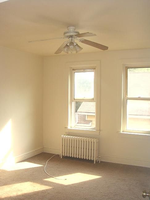 2nd image of 12 E Cedar Ave APT C