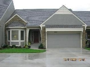 7868 W 156th St, Overland Park, KS 66223