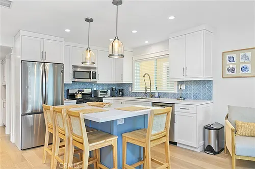 206 Adams St #1 Photo 1