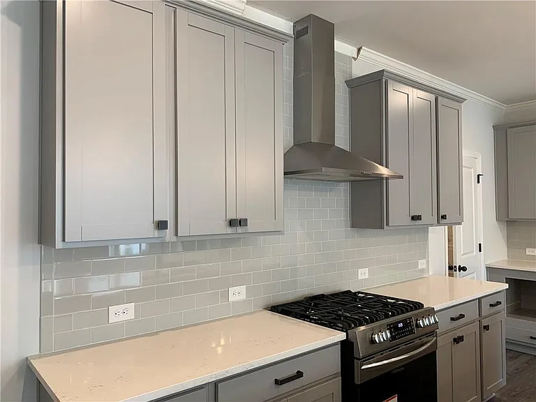 6025 Stella Dr — Photo 8