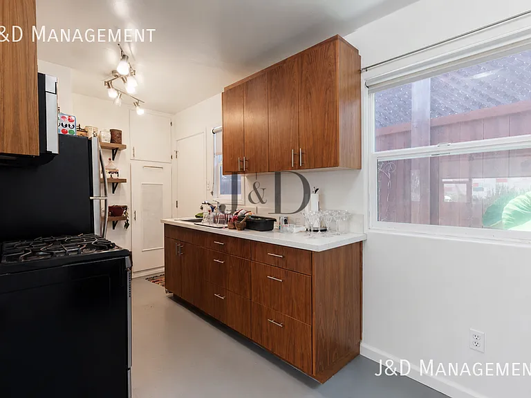 4487 Park Blvd — Photo 9