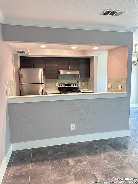 2 bed, 1.5 bath, 1000 sqft, $1,400 — Photo 2