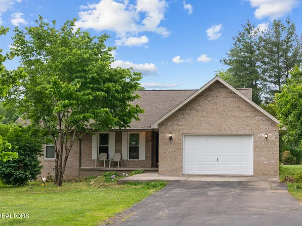 130 Chestnut Ct, Crossville, TN 38555