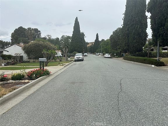 4th image of 310 Santa Rita Pl