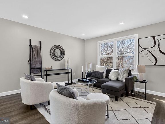 4th image of 731 Stafford Hill Dr