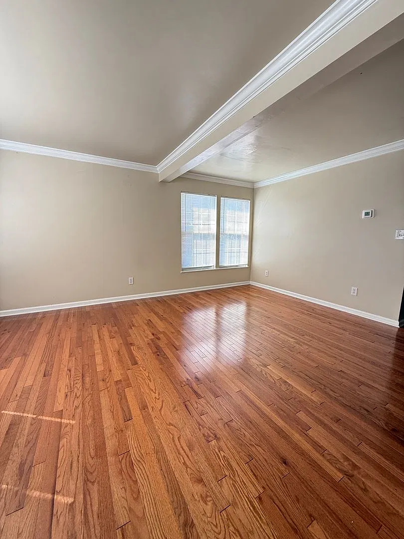 12800 Silvia Loop — Photo 3