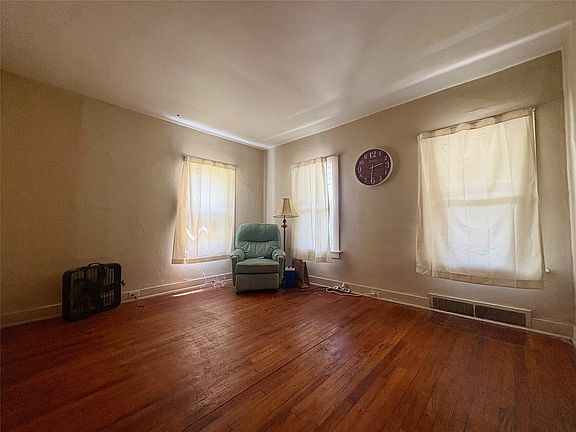 5th image of 11 Vine St