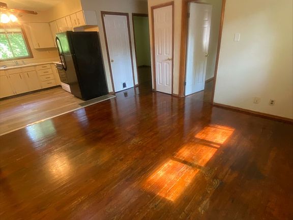 2nd image of 1620 Cunningham Ave #1622