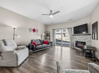 2869 Spring Rose Cir #102, Coralville, IA