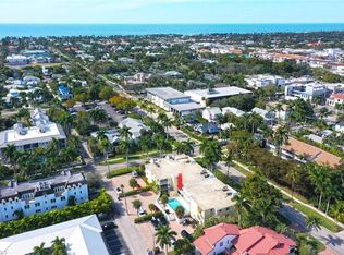 900 8th Ave S APT 103, Naples, FL 34102