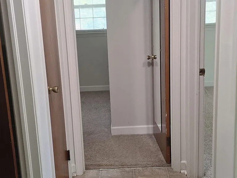 510 N Townville St — Photo 7