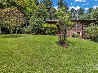 31 Mark Twain Rd, Asheville, NC 28805