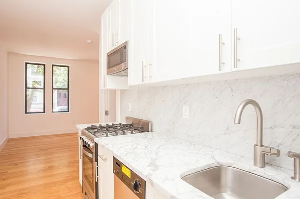 Rented by MNS | media 28