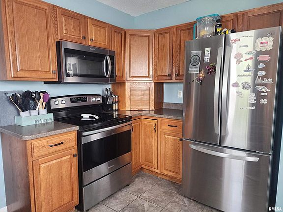 4th image of 215 N Oakwood Ave