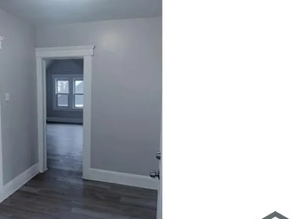 93 Carnegie Ave Floor 3, East Orange, NJ 07018