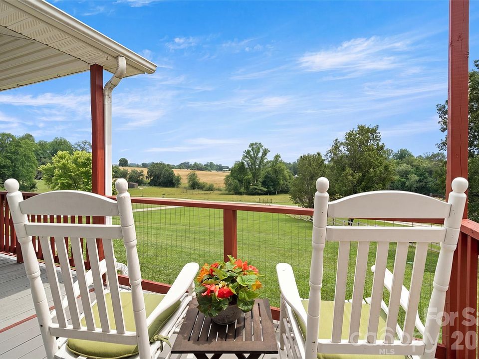 1st image of 30 Countryside Dr