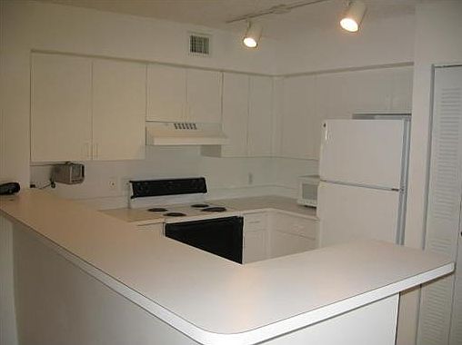4th image of 12118 Saint Andrews Pl APT 304