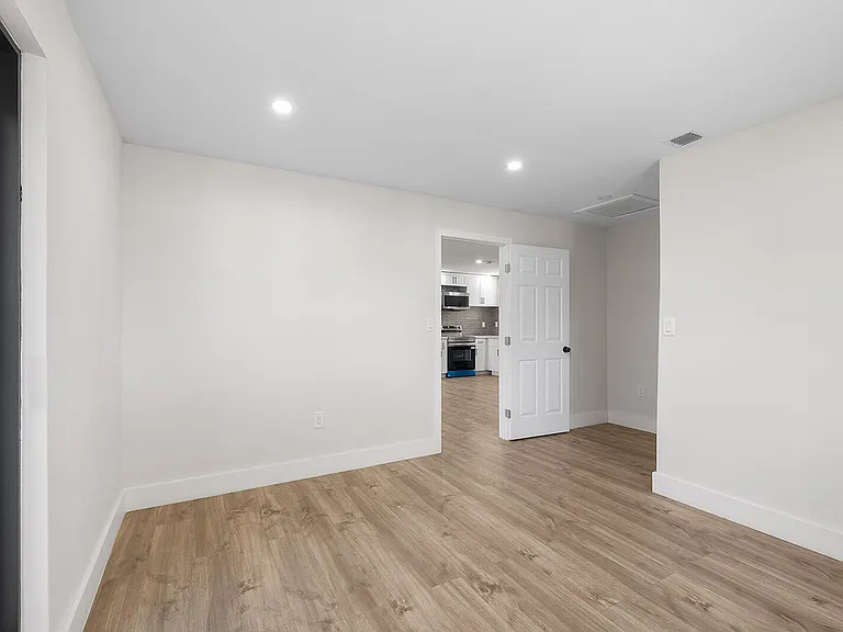 1522 NW 41st St — Photo 15