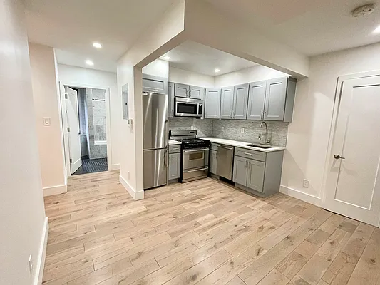 Rented by Vertical Real Estate LLC | media 1