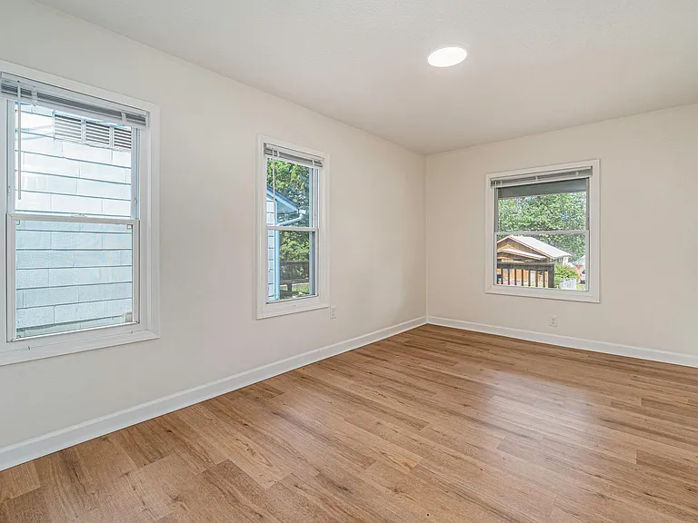 840 S Hardy Ave — Photo 14
