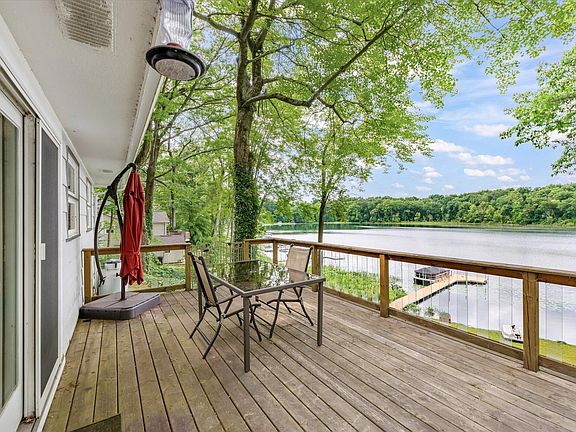 4th image of 23610 Lake Dr